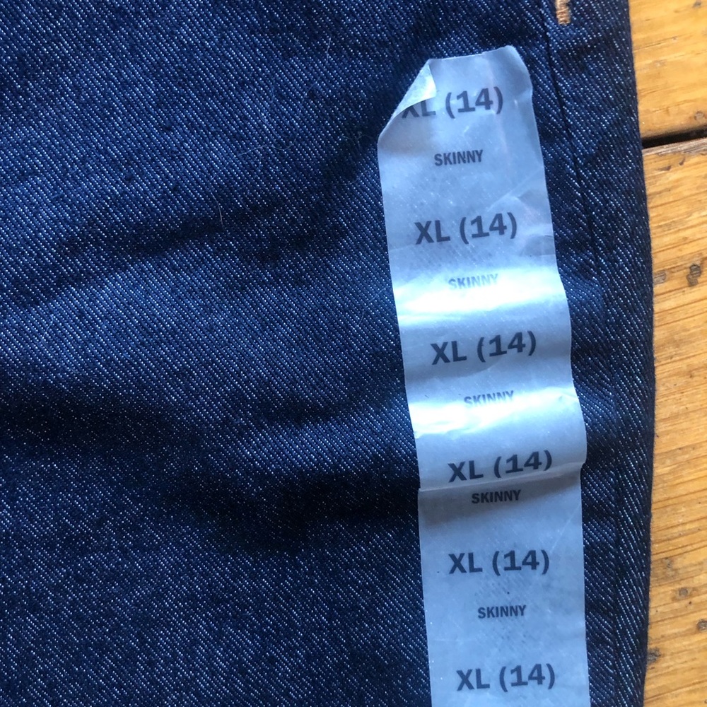 Old Navy Skinny Jeans NWT size XL/14